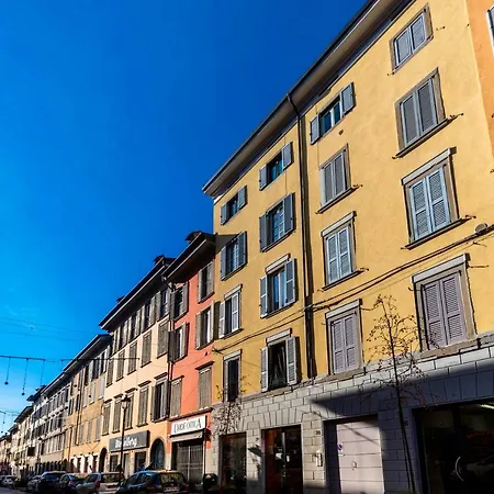 Casa Vacanza Valentina - Downtown Bergamo Exterior photo